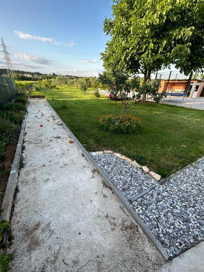 Villa Dora House With Wifi And Outdoor Swimming Pool à Pula Extérieur photo